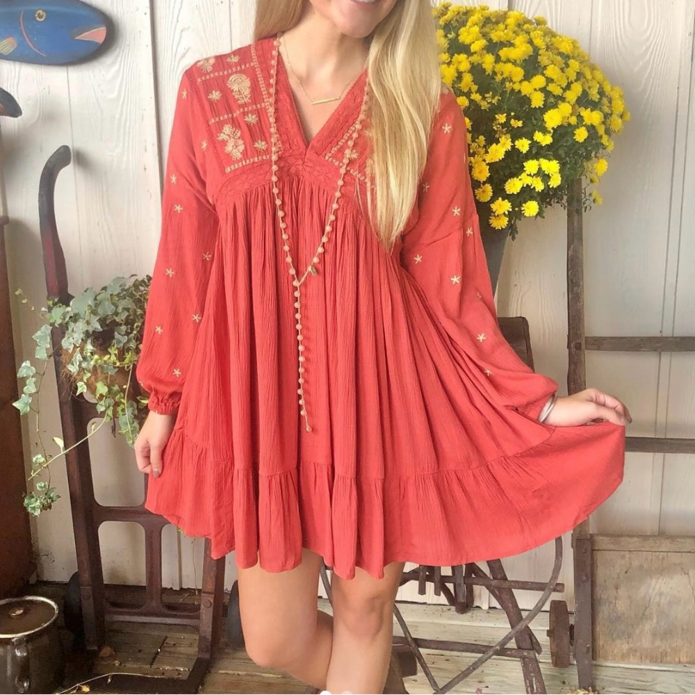 In Loom- Rusty red boho babydoll dress with cream floral embroidery.Size M